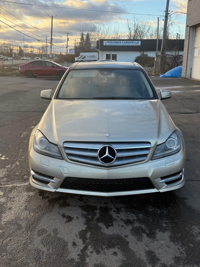 Mercedes-Benz C350 2012