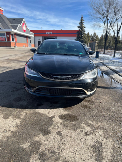 2017 Chrysler 200s /AWD/ clean title 