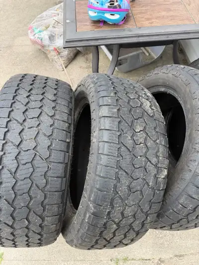 Good tires One has a tire plug in it Lots of tread left sold the truck don’t need them anymore 300$...