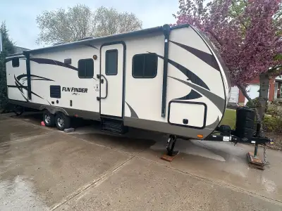 2017 Fun Finder Cruiser RV - 32 feet with hitch - 28 feet size of trailer - used 5-7 days per year s...