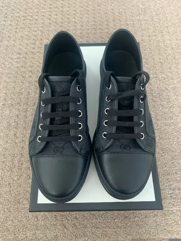 Women’s Authentic Gucci Sneakers - Black (Monogram Pattern) in Women's - Shoes in Kitchener / Waterloo - Image 3