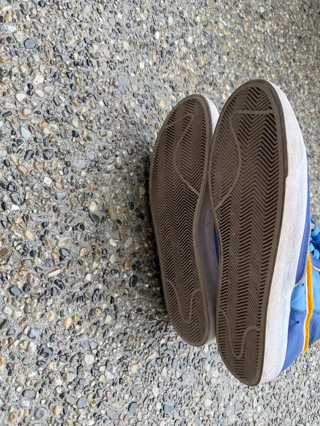 Nike blazer sneakers - custom - Mens size 12 in Men's Shoes in St. Albert - Image 6