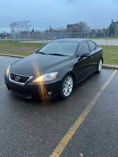 Selling my 2013 Lexus IS 250 always kept indoors all year round this car hasn’t seen snow since I go...
