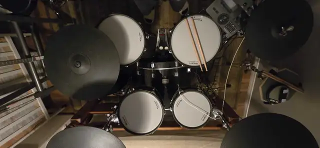 Roland VAD506 electronic drum kit in Drums & Percussion in Belleville - Image 7