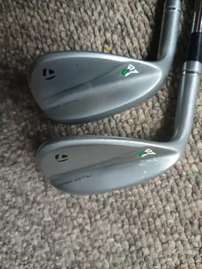 Selling pair together .....9.5/10 Retail $249.99 each at Golftown currently Save on new cost and tax...