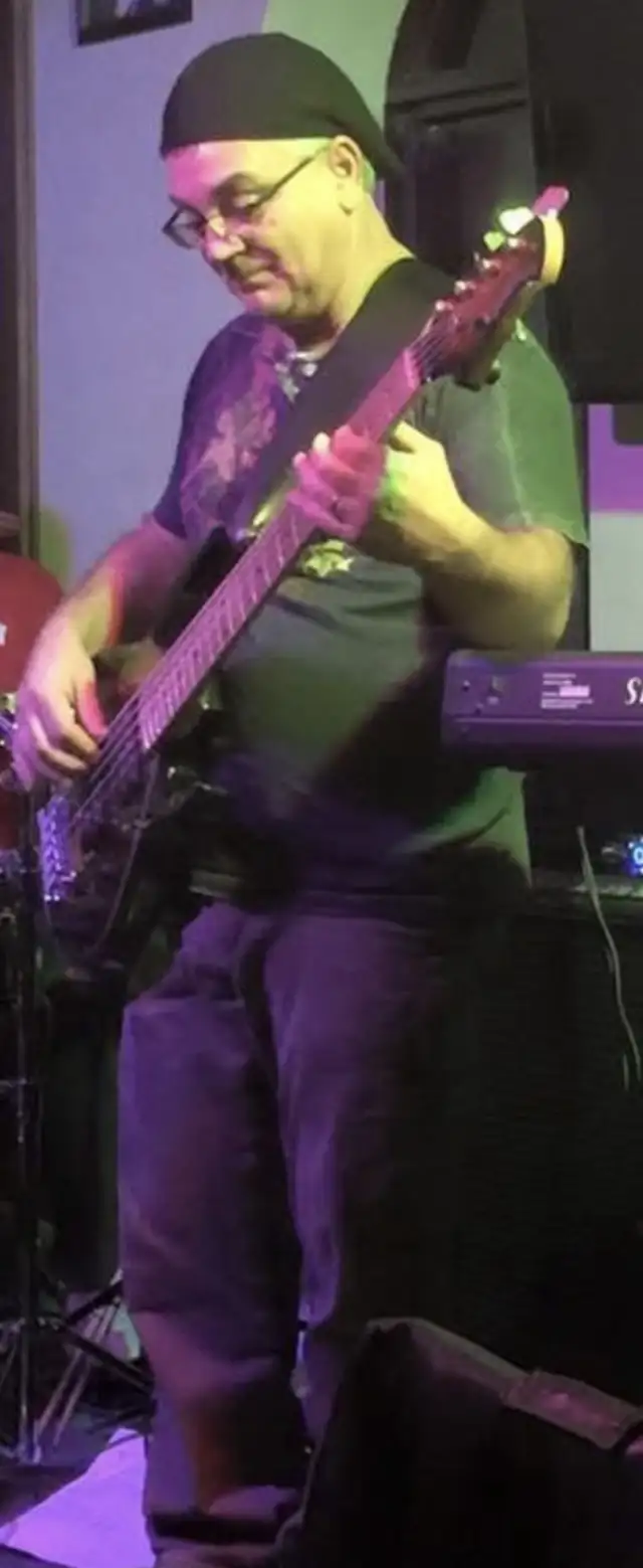 Bass player available64840301098499120