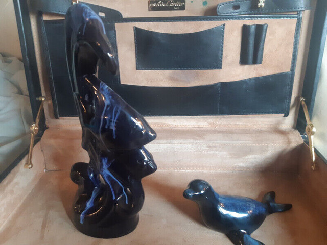 Blue Mountain Pottery Cobalt Blue Glaze Angelfish Seal Rare in Arts & Collectibles in City of Toronto - Image 2