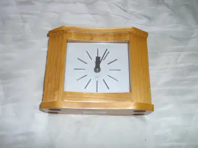 BULOVA QUARTZ DESK CLOCK, View more