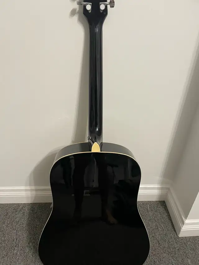 Gibson acoustic guitar in Guitars in Peterborough - Image 5