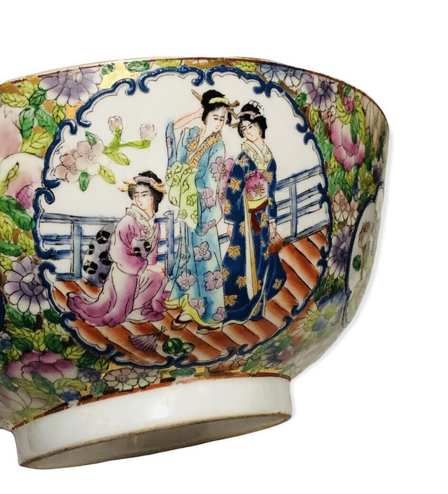 Vintage Large handpainted Chinese fish bowl, planter centerpiece in Arts & Collectibles in Oshawa / Durham Region - Image 3