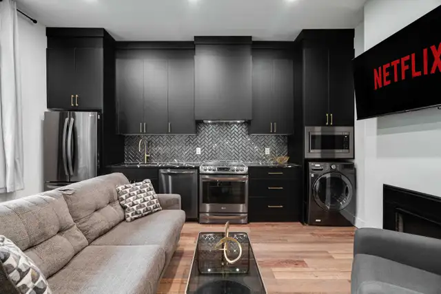 FURNISHED Inclusice 2Bed Unit - Steps to Downtown & Wortley