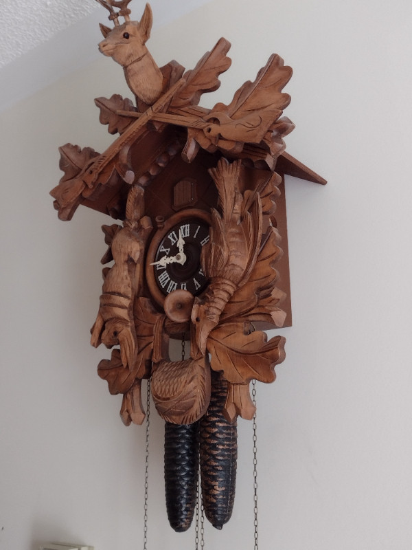 Cuckoo Clock in Arts & Collectibles in Barrie - Image 2