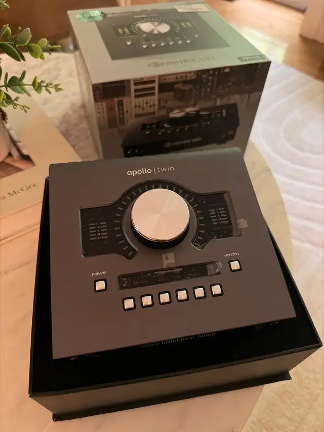 universal audio Apollo twin duo interface in Pro Audio & Recording Equipment in London - Image 3