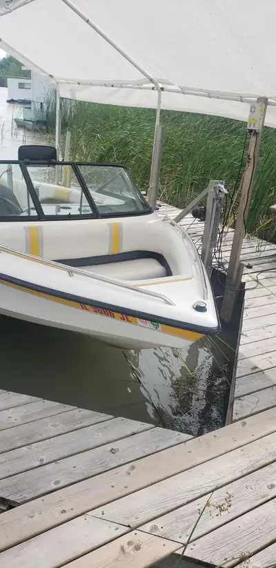 2001 Malibu Sportster LX - great water ski boat, great condition, unfortunately not getting enough t...