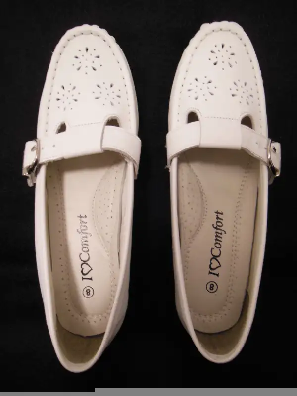 Chaussures neuves !  I LOVE COMFORT blanc - Femme pointure 8 in Women's - Shoes in Québec City - Image 8