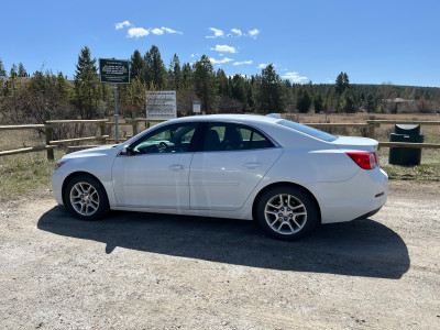 2015 Chevrolet Malibu ***LOW KMS***