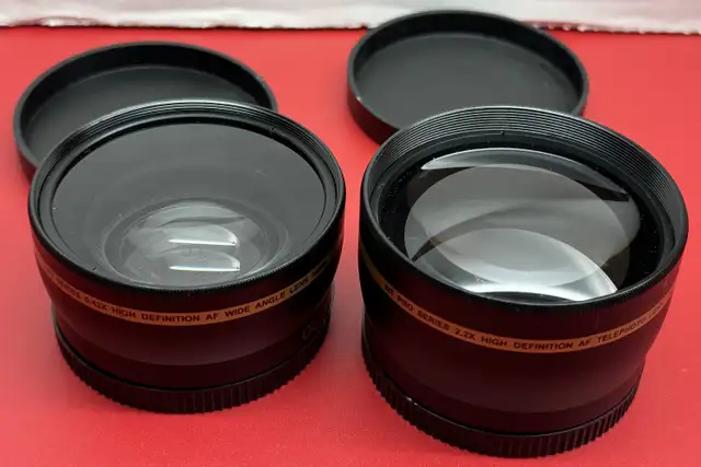 XIT Assorted Lens Accessory Kit! in Cameras & Camcorders in Windsor Region - Image 4