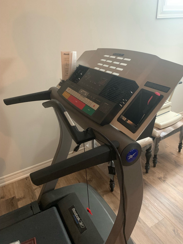 Reebok Rx 6200 treadmill in Exercise Equipment in Hamilton