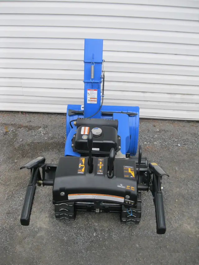 Souffleuse YAMAHA YT624EJA Snowblower souffleur chenilles in Snowblowers in Laval / North Shore - Image 9