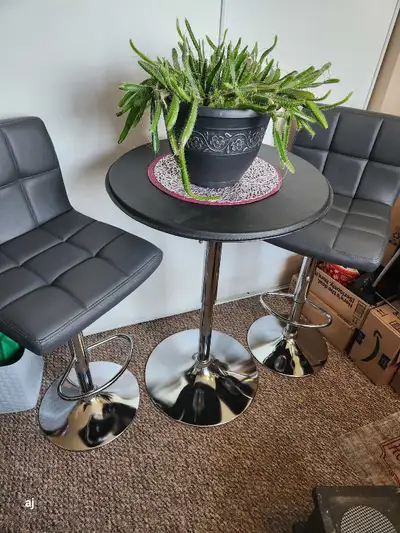 bar stools n table set 4 sale, View more