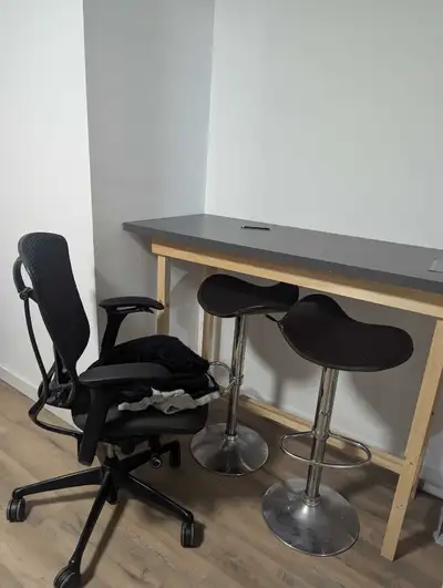 Spacious & Fully Furnished Basement – Rooms Also Available for Rent Welcome to a bright, spacious, a...