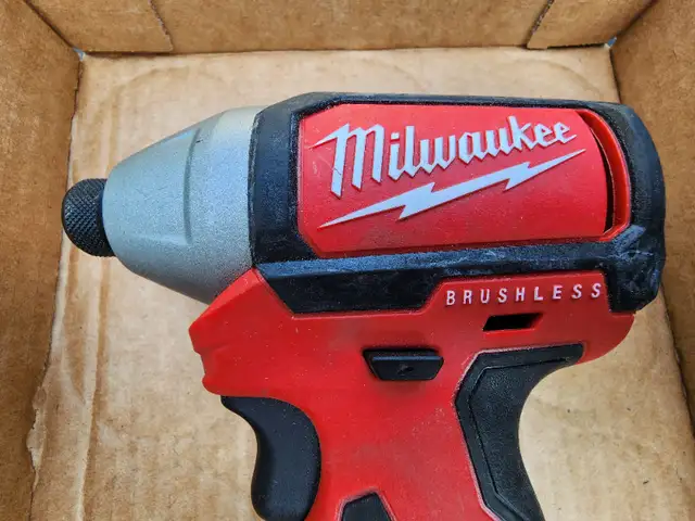 Milwaukee 1/4" Hex Brushless Impact Driver W Belt Clip Tool Only in Power Tools in Windsor Region - Image 4