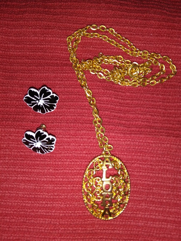 Hawaiian Novelty Jewelry Jewellery & Watches Calgary Kijiji