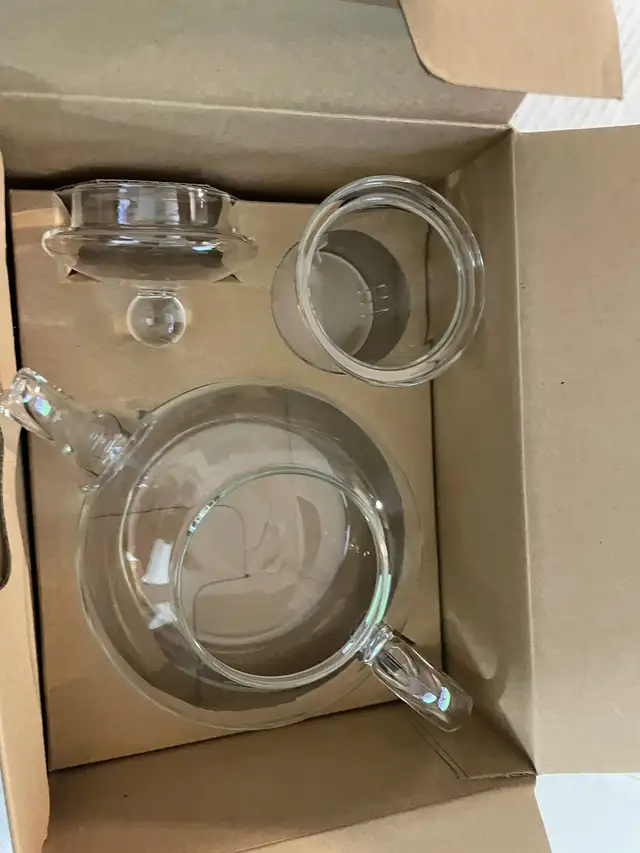 Teaopia tea cup and tea pot set in Other in Mississauga / Peel Region - Image 4