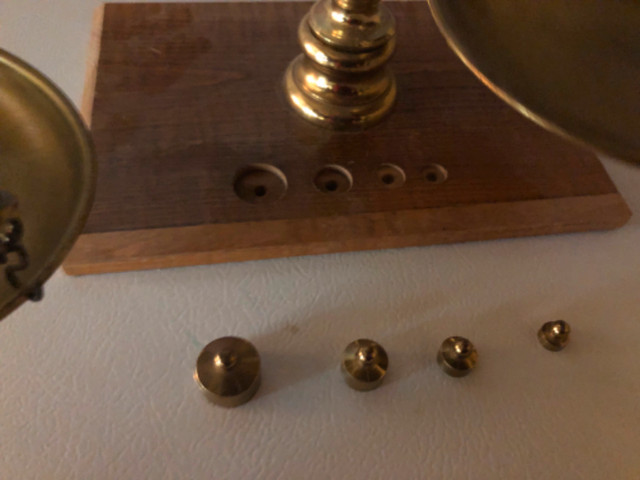 Victorian Large Brass Balance Scale on Wooden Base with Weights in Arts & Collectibles in Ottawa - Image 2