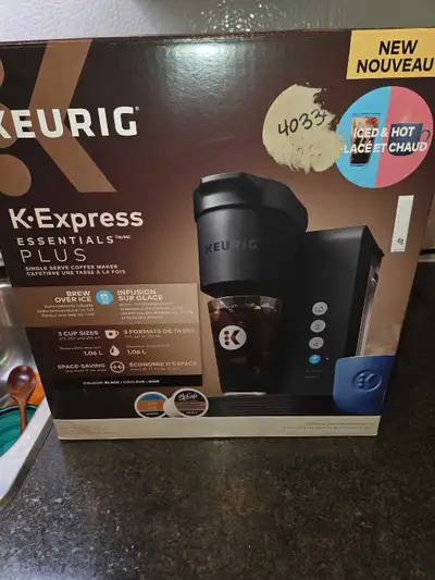 New Keurig machine, makes hot and ice coffee.
