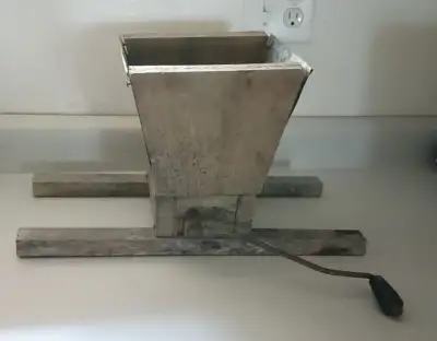 Antique Grape Crusher Cast Iron Gears Wood/ Fruit Grinder Press
