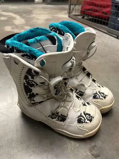 Salomon Kiana women's snowboard boots, View more