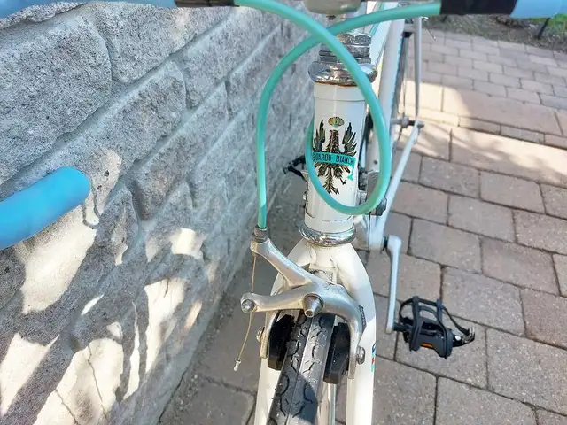 Bianchi Premio Road White 14 speed Bike in Road in Barrie - Image 3