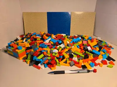 3.2 livres de block avec 4 plaques compatible avec les lego