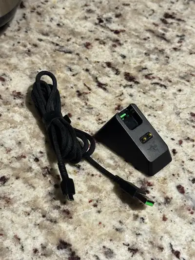 Razer mouse dock chroma - like new, View more