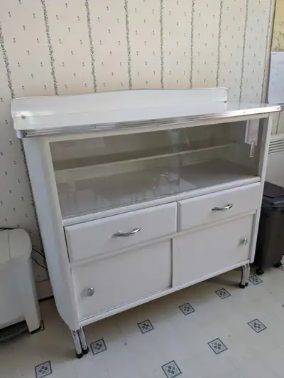 Meuble de cuisine antique / buffet, View more
