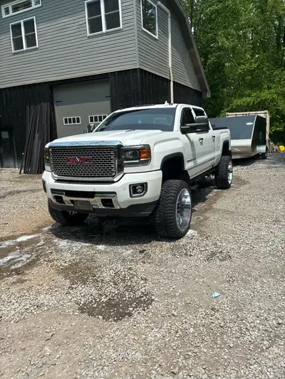 280k No issues 7 inch lift 24x12s on 35s Truck is fully loaded Not deleted