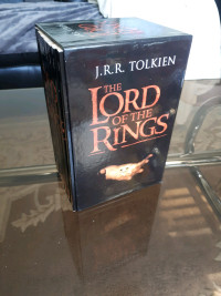 J.R.R. Tolkien the lord of the rings  7 books box set 