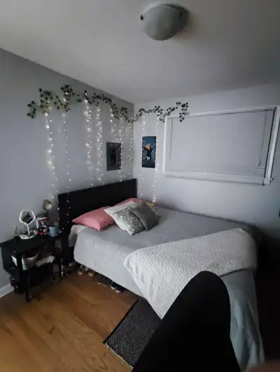 1 Bed - House | $800/Month Lease Takeover Available – May to August 31 (Renewal Option!) ONLY GIRLS...