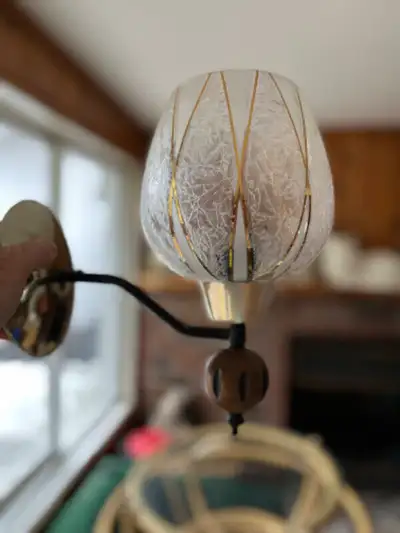 Deux lampes murales vintage mid century 1960 Sconces, View more