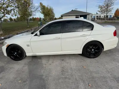 3.0L Inline-6 Selling as-is. - Automatic transmission - Very clean interior and exterior (no rust) -...