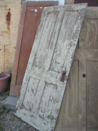 5 OLD 1920s 4 PANEL WOOD DOORS $30. EA. YARD HOME RENOVATION