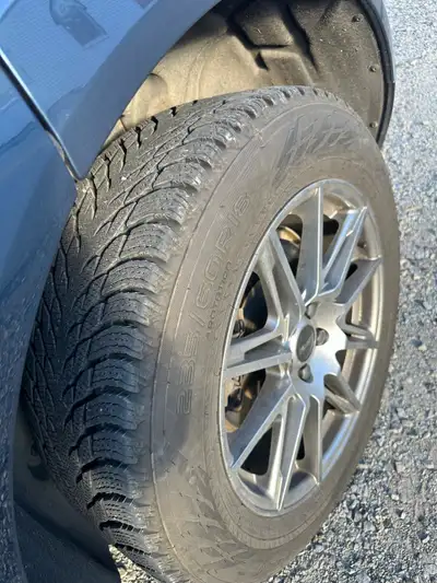 Purchased new in fall 2021. Originally installed on a Volvo XC60.