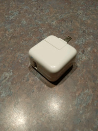 Apple 12W USB Power adapter
