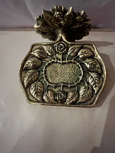 BRASS SOAP DISH HOLDER -  PORTE-SAVON EN LAITON, View more