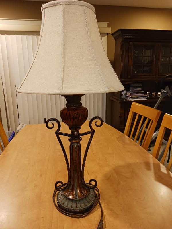 Decorative Table Lamps in Indoor Lighting & Fans in Kelowna - Image 2