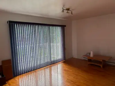 Grand appartement 5 1/2 très propre
