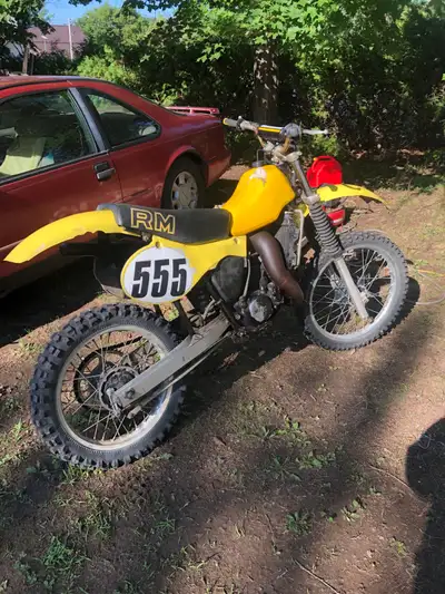 Selling my 1981 liquid cooled RM 125 it’s a 6 speed runs and drives well. Need at least $1500 Renfre...