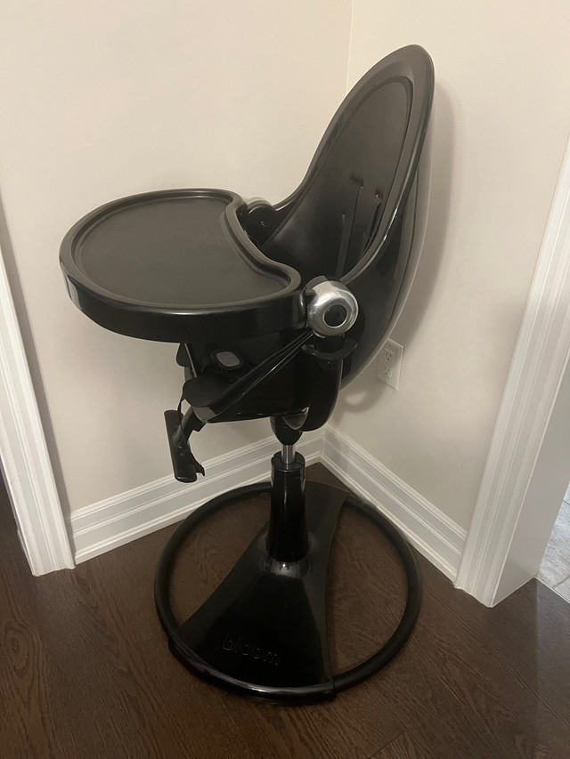 bloom baby fresco highchair in Feeding & High Chairs in Oakville / Halton Region - Image 2