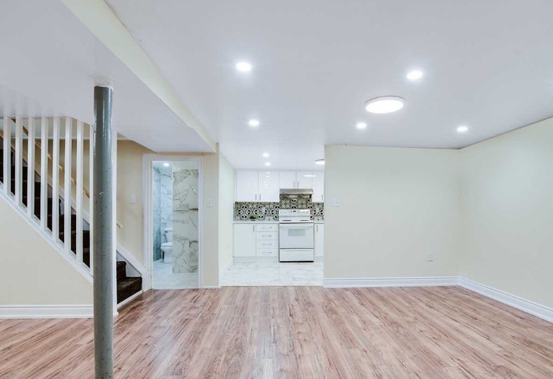 2 Bedroom Basement Apartment. Utilities Included Long